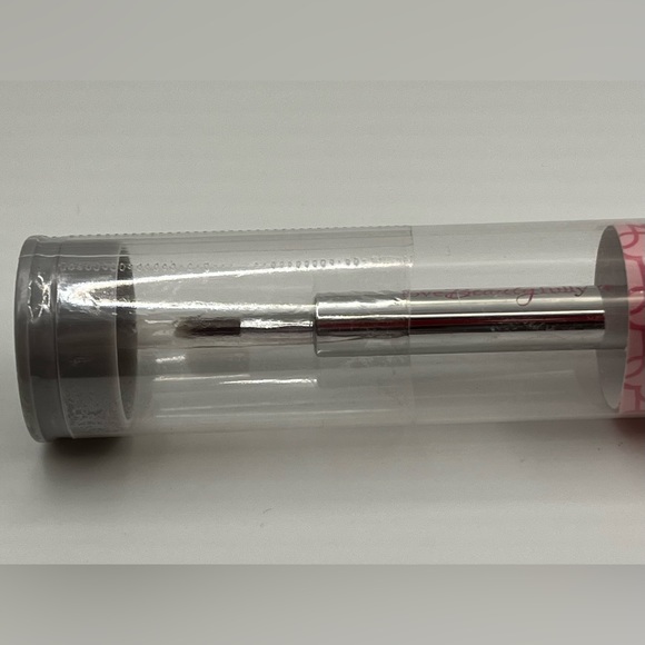 NWT it Cosmetics Airbrush Essential Retractable Lip Brush #146 - Picture 5 of 5
